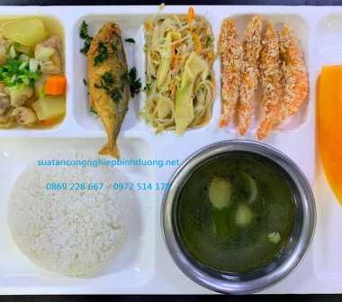 Suất ăn công nghiệp Minh Quân nhận thầu căn tin